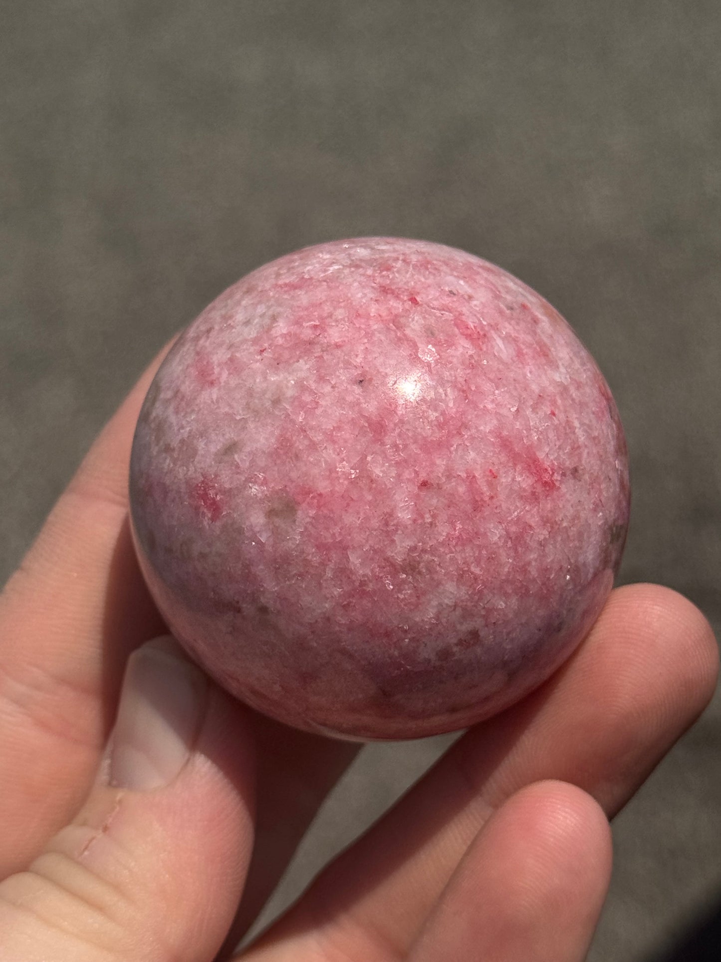 Thulite Sphere UV Reactive