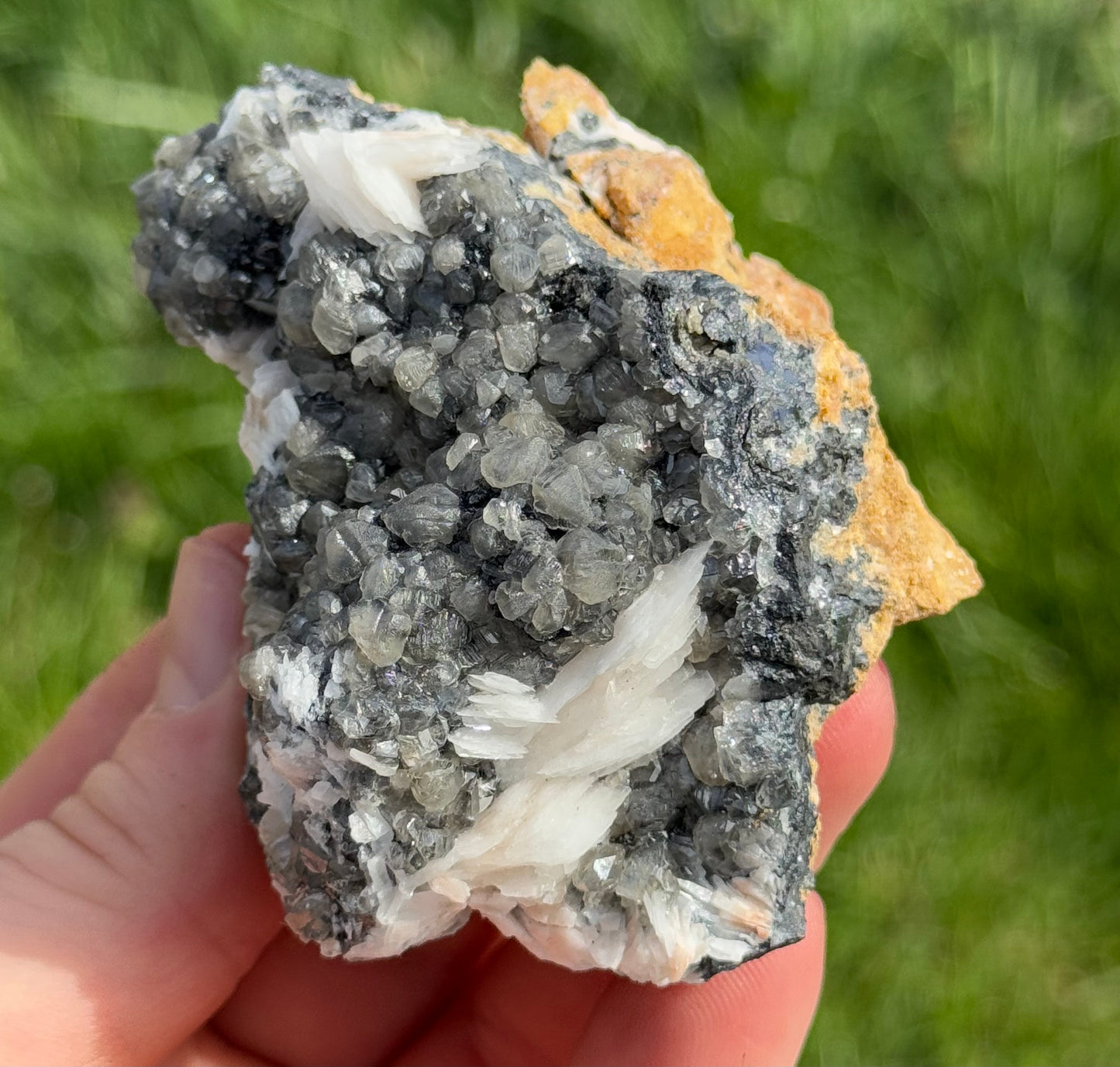 Cerussite, Barite, Galena, Uv reactive, Morocco