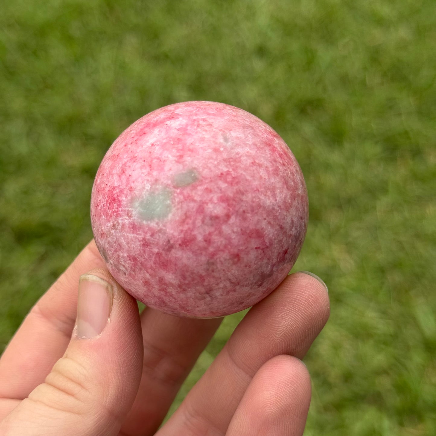Uv Reactive Thulite Sphere